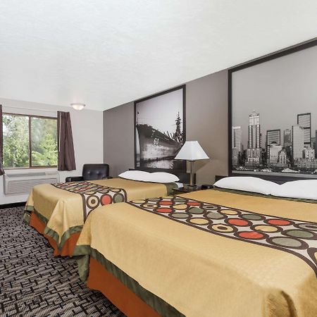 Super 8 By Wyndham Bremerton Εξωτερικό φωτογραφία