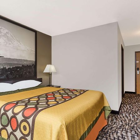 Super 8 By Wyndham Bremerton Εξωτερικό φωτογραφία