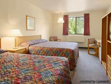 Super 8 By Wyndham Bremerton Εξωτερικό φωτογραφία